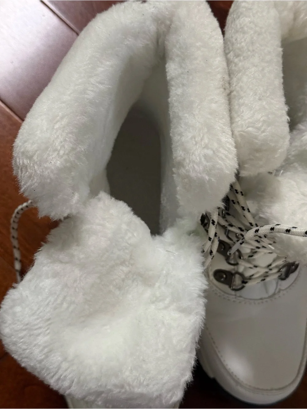 Women's White Fleece-Lined Winter Boots